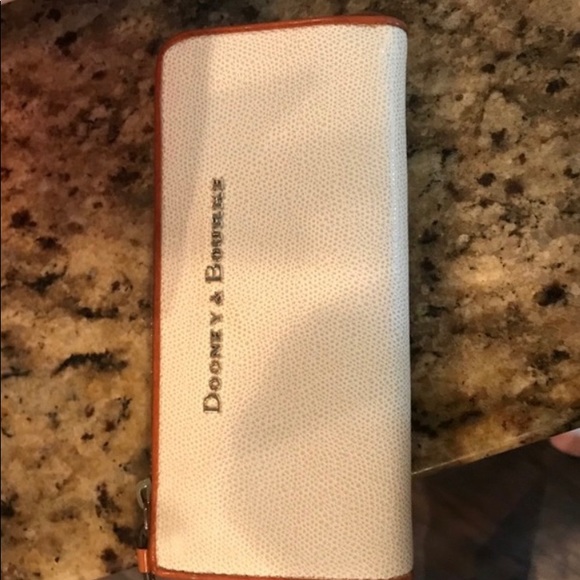 Dooney&Bourke Handbags and wallet - Picture 3 of 8